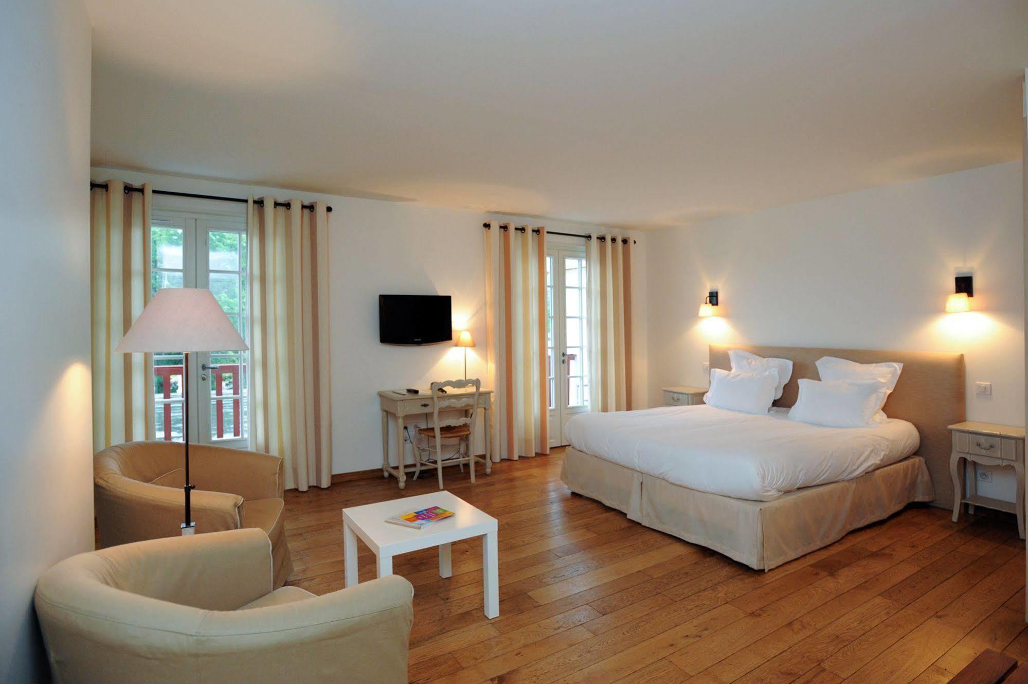 Hotel La Maison Oppoca Aïnhoa Esterno foto